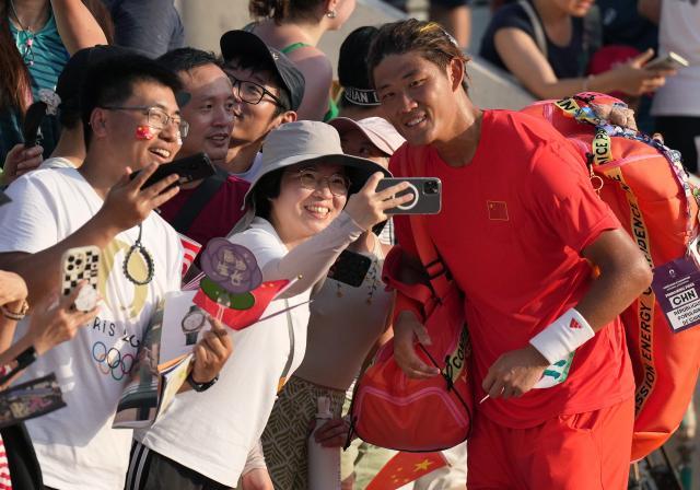 1722478450909095180.jpg 巴黎奥运会|网球——混双:王欣瑜_张之臻晋级XxjpseC009301_20240731_MVPFN0A001.jpg